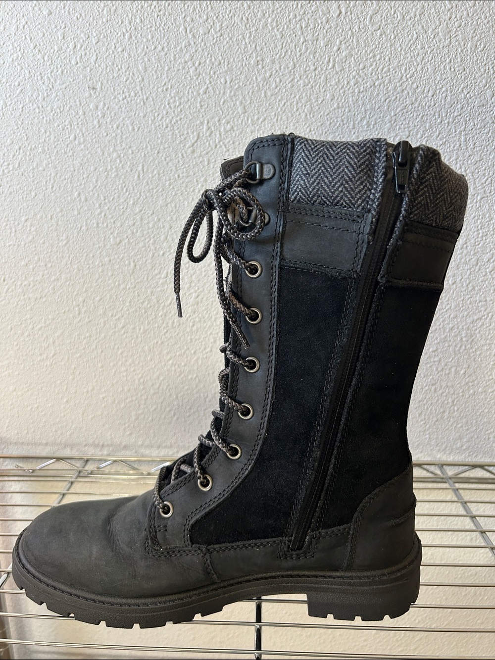 New Kamik Rogue9 Black Lace-Up Women's Waterproof Boots, Size 8 - Picture 10 of 14